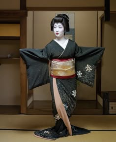 Japanese Dance, Kabuki Costume, Japan History, Japanese Characters, Japanese Outfits