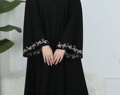 Dubai Burkha, Black Abaya Designs Simple, Black Abaya Designs