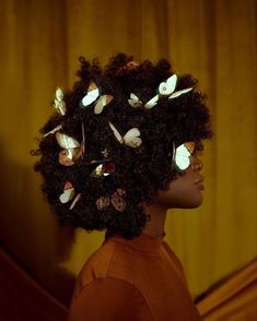 Witchy Black Woman, Afro Photoshoot, Couch Painting, Soft Photoshoot, Afro Aesthetic, Singer Aesthetic, Music Photoshoot, Black Fairy, Pelo Afro