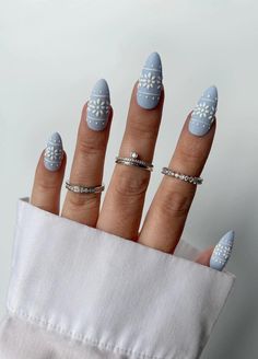 23+ Stunning Blue Snowflake Nails You'll Want To Try This Winter! Dusty Blue Nails, Snowman Nails, Snowflake Nail Art, New Nail Designs, Striped Nails, Blue Nail Designs, Snowflake Nails