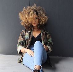 Hair Color For Brown Skin, Afro Twist, Curls For The Girls, Curls Hair, Pelo Afro, New Hair Colors, Curly Girl, Afro Hairstyles, Big Hair