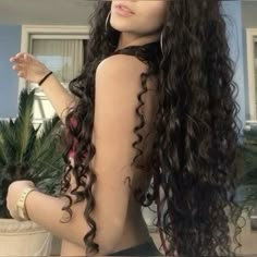 Long Black Curly Hair Aesthetic, 2c Hair Hairstyles, Long 2c Curly Hair, 2c Long Hair, 3a Long Hair, Long 3a Curly Hair, Black Crimped Hair, Long 3a Hair, Unicorn Cut Curly Hair