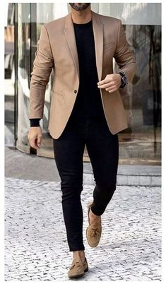 Custom Dress Shirts, Mens Casual Suits, Stylish Mens Suits, Blazer Outfits Men, Mens Business Casual Outfits, Herren Style, Mens Fashion Blazer, Mens Casual Outfits Summer, Men Fashion Casual Shirts