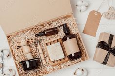 Stock Image: Self care package, seasonal gift box with zero waste organic cosmetics products for men. Personalized eco friendly basket for family and friends for thankgiving, christmas, fathers day Spa Gift For Dad, Mom Hacks Toddlers, Self Care Package, Lactation Cookies, Cosmetics Products, Care Box, Monogram Towels, Small Acts Of Kindness, Local Coffee Shop