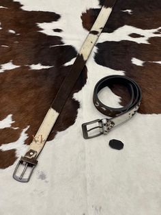 Elevate your style with our Luxurious Cowhide Premium Genuine Leather Belt, an exquisite piece designed to impress. Handcrafted from top-quality cowhide leather, this belt boasts a unique tricolor design with beautiful, natural hairs that make it a standout accessory. Key Features: Premium Cowhide Leather: Made from 100% genuine cowhide, this belt offers exceptional durability and a sumptuous feel. The high-quality leather ensures that it ages gracefully, developing a rich patina over time. Hand Genuine Leather Belt, Premium Gift, Weeding, Tri Color, High Quality Leather, Cowhide Leather, Leather Belt, Ideal Gift, Belts