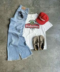 Tee Shirt Outfit, Vintage Budweiser, Wallet Minimalist, Nashville Outfits, Street Fashion Men Streetwear, Guys Clothing Styles, Mens Wallet, Mens Outfit Inspiration, Cool Outfits For Men