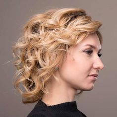 Chick Hairstyles For Fine Hair To Make Volume Stay Longer ★ Layered Blonde Bob, Messy Bobs, Graduated Bob Hairstyles, Layered Blonde, Short Hairstyles For Fine Hair, Hairstyles For Fine Hair, Frosted Hair, Fine Straight Hair, Stylish Hairstyles