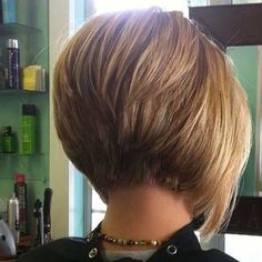 Most Popular Short Bob Hairstyles Back View Short Haircut Thick Hair, Bob Lung, Stacked Hairstyles, Popular Short Haircuts, Inverted Bob Haircuts, Inverted Bob Hairstyles, Stacked Bob Haircut