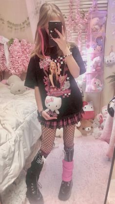 Pink Emo Outfits, Avril Lavigne Outfits, Cute Outfits Winter, Cute Goth Outfits, Emo Fits, Emo Clothes, Fit Pics, Pink Grunge, Rockstar Girlfriend