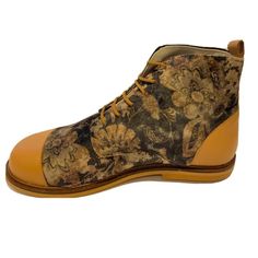 Sonatina Girls Boots Tan Leather / Velvet Floral Print Lace Up Flats European James Booties ** Size 33 Has Minor Scuffs On Bottom Soles Brand New In Box Questions? Leave A Comment Below! Pink Combat Boots, Floral Combat Boots, Black Moto Boots, Kids Snow Boots, Baroque Print, Side Zip Boots, Lug Sole Boots, Faux Leather Boots, Black Boots Tall