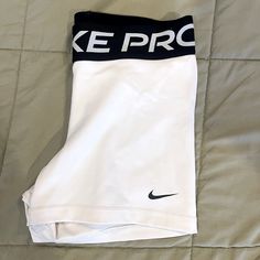 No Longer Sold White, No Stains Brand New Condition Worn Once Basketball Workout Clothes, Cute Spandex Shorts, Nike Pros Colors, Nike Pros Aesthetic, White Nike Pros, Shorts Nike Pro, Gymwear Outfits, Sports Outfit, Belly Shirts