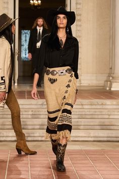 Ralph Lauren Summer, Ralph Lauren Looks, Cowboy Outfits, Ralph Lauren Style, Western Chic, Ralph Lauren Collection, Ralph Lauren Outfits, Spring 2023