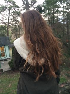 Cozy winter in north carolina and love the loose curls Long Hair Aesthetic, Hair Growth Products, Yennefer Of Vengerberg, Long Brown Hair, Good Hair Day, Loose Curls, Cozy Winter, Bridesmaid Hair