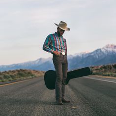 Country Photoshoot Men, Country Band Aesthetic, Country Singer Photoshoot Ideas, Country Singer Photoshoot, Country Music Photoshoot, Country Music Photography