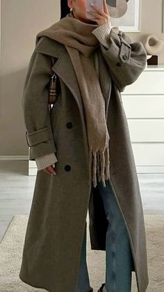 Light Outfits, Old Money Winter, Mantel Outfit, Winter Mode Outfits, Classy Winter Outfits, Winter 23, Autumn 2024, Winter Fits