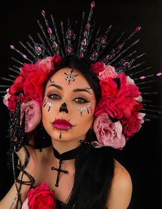 Sugar Skull Santa Catarina Halo Crown Handmade Pink Catrina Costume, Creepy Costumes, Halloween Makeup Diy, Creepy Halloween Makeup, Pink Crown, Halloween Queen, Halloween Inspo, Halloween Makeup Looks, Halloween Costumes Makeup