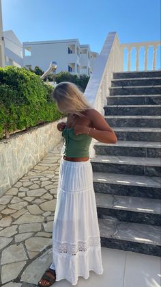 Spain Outfit, Holiday Outfits Summer, Greece Outfit, Summer Holiday Outfits, Hawaii Outfits, European Summer Outfits, Skandinavian Fashion, Europe Outfits, Estilo Hippie