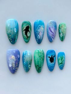 Aquarium Nails Design, Underwater Nails, End Of Summer Nails Ideas, Vacation Nail Colors, Shark Nails, Summer Underwater, Dolphin Nails, Fish Nail Art, Aquarium Nails