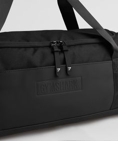 Gymshark Small Everyday Gym Bag - Black | Gymshark Gym Bag Essentials Mens, Gym Bag Men, Small Gym Bag, Gym Bag Essentials, Mens Gym Bag, Gym Kit, Holdall Bag, Work Essentials, Zip Puller