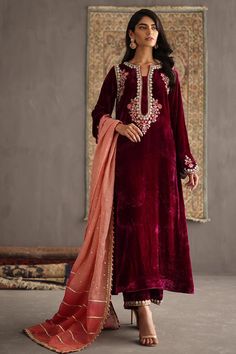 This Attractive velvet Designer Embroidered Kurti paired with velvet pant, a captivating 3-piece Salwar Kameez dress that effortlessly blends tradition with contemporary flair. This beautiful long Kurti set is meticulously crafted for women who appreciate the beauty of intricate details and sophisticated design. For any kind of customization i.e. fabric/color/style and size please message us. Care Instructions : Each product of ours is designed with highest quality standards and delicacy. Handle Luxury Bollywood Style Brocade Salwar Kameez, Luxury Raw Silk Salwar Kameez With Traditional Drape, Luxury Bollywood Style Dola Silk Salwar Kameez, Luxury Brocade Salwar Kameez With Zari Weaving, Luxury Brocade Salwar Kameez With Self Design, Luxury Red Salwar Kameez With Traditional Drape, Luxury Long Salwar Kameez In Raw Silk, Luxury Unstitched Long Salwar Kameez, Luxury Long Unstitched Salwar Kameez