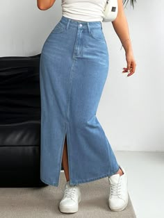 Long Denim Skirt Designs, Cut Offs Outfit, Denim Long Skirt Outfit, Church Girl Outfits, Long Jean Skirt Outfits, Worship Concert, Christian Outfits Modesty, Korean Lookbook, Jeans Long Skirt