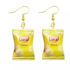 Lay’s Potato Chip Drop Earrings. Gold Hook / Measures Approx 1” X.75” Fries Cheese, Chips Food, Potato Chip Cookies, Cheese Chips, Funny French, Long Chain Earrings, Kawaii Earrings, Potato Chip, Food Snacks