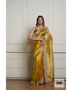 Rich Tissue Silk Saree, Exclusive Wedding Saree, Bridal Look Saree, WOW Colors Saree Bridal Look, Wedding Matching Outfits, Saree Yellow, Tissue Silk Saree, Designer Studio, Desi Style, Classy Photography, Exclusive Wedding