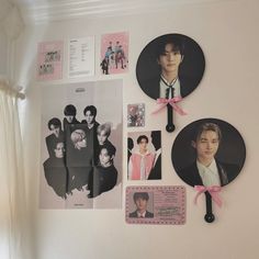 #enhypen #engene #pink #roomdecor #kpop Enhypen Themed Room, Kpop Vanity, Enhypen Poster Room Decor, Enhypen Room Decor, Pink Kpop Room, Enhypen Pink Aesthetic, Kpop Bedroom Ideas, Enhypen Room, Kpop Poster Wall Ideas