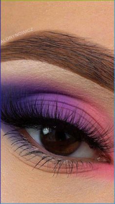 Eye Makeup Colourful, Colourful Eyeshadow Looks, Creative Eye Makeup Ideas, Colourful Eye Makeup, Eye Makeup Purple, Colourful Eyeshadow, Eye Makeup Images, Vibrant Makeup, Pretty Eye Makeup