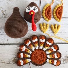 crocheted turkey and other thanksgiving decorations