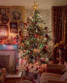 a decorated christmas tree in a living room