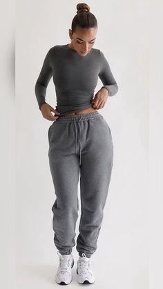 Modest Gym Outfit, Lounge Outfits, Joggers Outfit, Chill Outfits