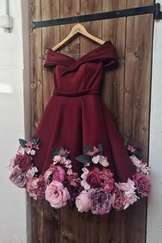 Off Shoulder Burgundy Short Prom Dresses with 3D Flowers, Burgundy Floral Homecoming Dresses, Maroon Formal Evening Dresses Burgundy Homecoming Dresses Short, Long Sleeve Prom Dress Short, Burgundy Homecoming Dress, Burgundy Homecoming Dresses, Mini Prom Dresses, Floral Prom Dresses, Short Prom Dresses, Chique Outfits, Long Sleeve Prom