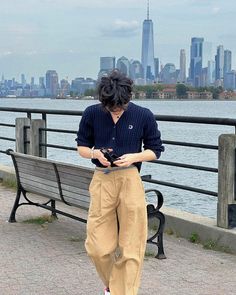 Book Aethstetic, Semi Formal Men Outfit, Hombre Aesthetic, Mens Street Style Summer, Kpop Fashion Men, Semi Formal Outfit, Korean Fits, Semi Formal Outfits, Minimalist Fashion Men