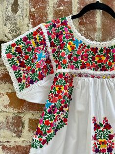 San Antonino Blouse, Mexican Embroidered Blouse, Mexican Cotton Blouse, Traditional Mexican Blouse, Mexican Vintage, 5 De Mayo Fiesta Dress - Etsy Mexican Vintage, Mexican Embroidered Dress, Fiesta Dress, Mexican Blouse, 5 De Mayo, Hand Embroidery Projects, Traditional Mexican, Vintage Mexican, Cotton Blouse