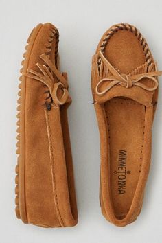 American Eagle Outfitters AEO Minnetonka Kilty Suede Moccasin