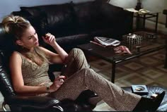 Adriana's looks in The Sopranos are perfect inspiration to achieve the Mob Wife Fashion Trend. This Leopard two-piece look is amazing Mob Wife - The Sopranos Fashion - Adriana La Cerva - Leopard Print Wife Fashion, Female Role Models, Wife Style, The Thinker, Gangsta Style