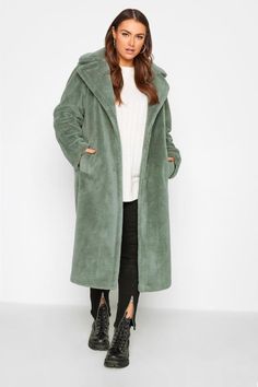 Plus Size Winter Coats, Plus Size Winter, Curve Fashion, Maxi Coat, Plus Size Coats, Teddy Coat, Fall Coat, Green Coat, Peterborough