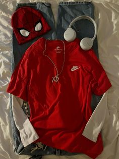 Spiderman Matching Clothes, Spider Man Inspired Fits, Spiderman Shirt Y2k, Blue Red Outfit Ideas, Spider Man Beanie Outfit, Spiderman Style Clothes, Spider Man Inspired Outfit Women, Spider Man Themed Outfit, Matching Spiderman Outfits