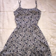 See Photos Ask Questions Make Offers Casual Printed Mini Dress For Dress Down Occasions, Casual Spaghetti Strap Lined Dresses, Casual Lined Mini Dress For Daytime, Casual Cotton Lined Midi Dress, Casual Mini Sundress Lined, Casual Lined Mini Sundress, Casual Flowy Lined Sundress, Casual Lined Sundress For Daytime, Ann Taylor Loft Dresses