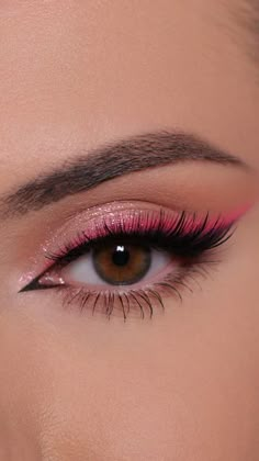 Barbiecore Aesthetic Makeup, Eye Make Up For Double Eyelids, Party Makeup Ideas, Carnaval Make-up, Maquillage Yeux Cut Crease, Drag Make-up, Awesome Makeup, Barbie Vibes, Prom Eye Makeup