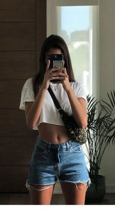 Bustier Outfit, Minimal Stil, Summer Outfits Women 30s, Summer Outfit For Teen Girls, Outfits Juvenil, Urban Street Fashion, Pijamas Women, Outfits Gorditas, 2020 Street Style