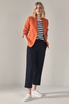 Vetement Hippie Chic, Orange Blazer, Outfit Formulas, Mode Casual, Casual Stripes, Style Mistakes, Business Casual Outfits