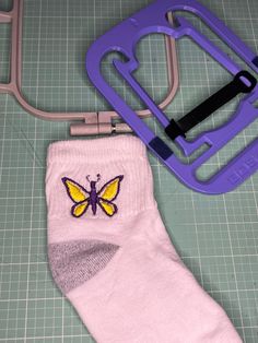 Embroider Socks, Sock Embroidery, Embroidered Socks, Diy Socks, Brother Embroidery, Embroidery Tools, Custom Socks, Free Machine Embroidery Designs, Free Machine Embroidery