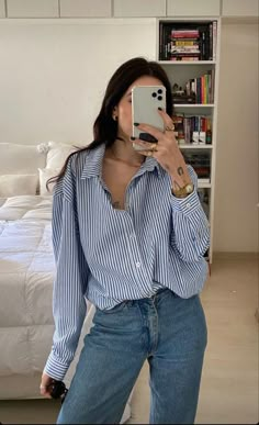 Casual College Outfits, Kaia Gerber, Amazon Essentials, Causual Outfits, Rupaul, Looks Style, Casual Style Outfits, College Outfits