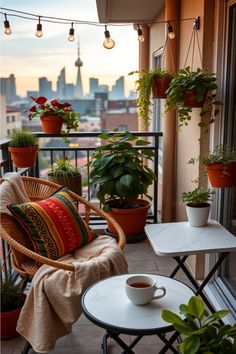 small balcony decor ideas Minimalist Studio Apartment, Balcony Decor Ideas, Condo Balcony, Glass Balcony, Tiny Balcony, Vertical Gardens, Balcony Furniture, Beautiful Outdoor Spaces