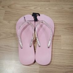 Nwot Pink Glitter Flip Flops 2000s Closet, 2025 Wishlist, Glitter Flip Flops, Pink Flip Flops, Victoria Secret Shoes, Mean Girls, Lookbook Outfits, Pink Glitter, Shopping List