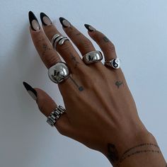 Mode – Filosophy Foto Poses, Dome Ring, Dope Jewelry, Jewelry Lookbook, Funky Nails, Domed Ring, Dream Jewelry, Jewelry Inspo, Piercing Jewelry