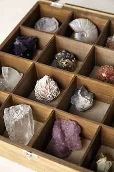 Collection Display Ideas, Collection Display, Crystal Magic, Sticks And Stones, Mineral Stone, Rocks And Gems, Minerals And Gemstones