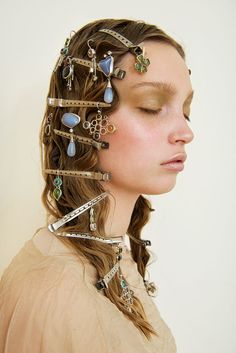 Editorial Hair, Head Piece, Hair Reference, Beauty Editorial, Mode Inspo, Hair Art, Artistry Makeup, Among Us, Hair Jewelry